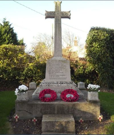 The War Memorial, Holme-next-the-Sea - Remembrance Sunday 2009 - Photo Tony Foster