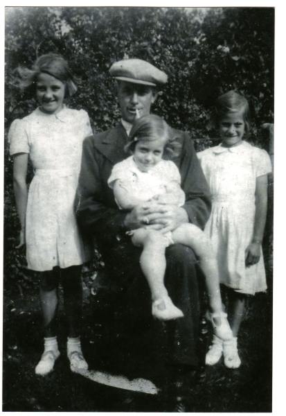 Alice, Walter, Cynthia & (Monica) Jean Bateson, taken about 1937, Holme-next-the-Sea